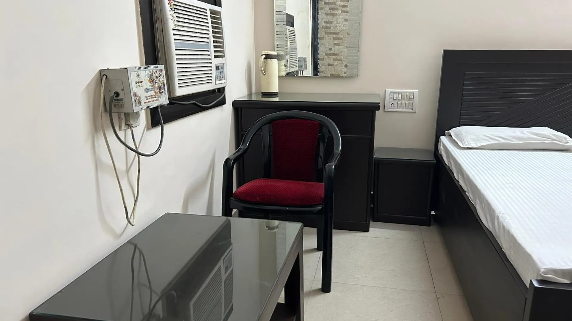 Hotel Tourist Bar & Restaurant Agra