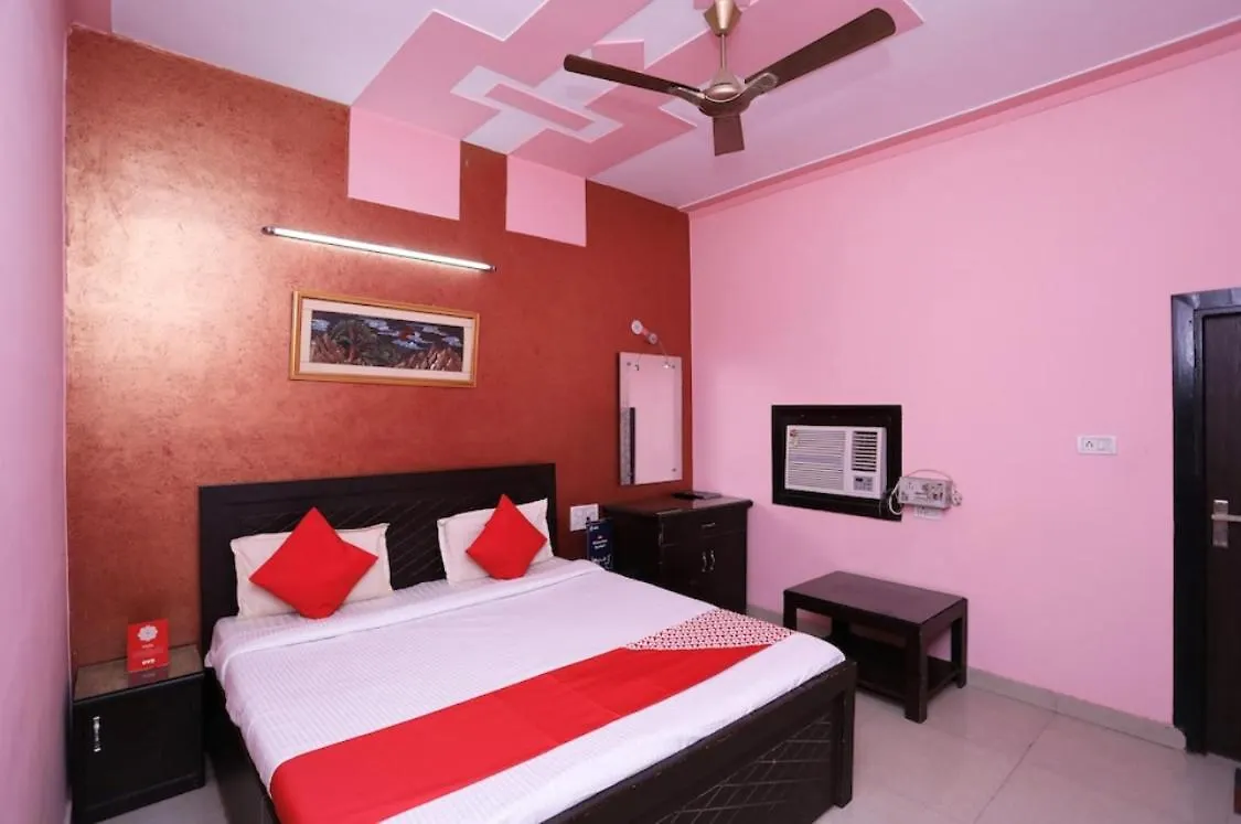Hotel Tourist Bar & Restaurant Agra