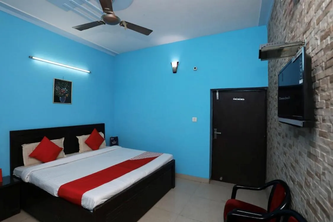 Hotel Tourist Bar & Restaurant Agra   Agra (Uttar Pradesh)